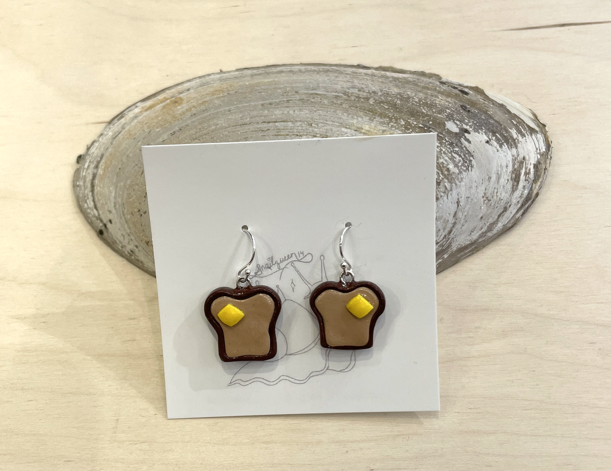 Earrings - Robin Carlson -@snailqueen14